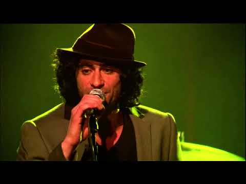 Piangerelli live at the TV show Trans'Live