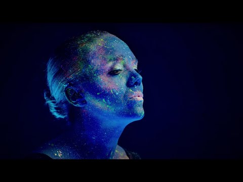 Lucie Vondráčková - Milování (Oficiální Videoklip)