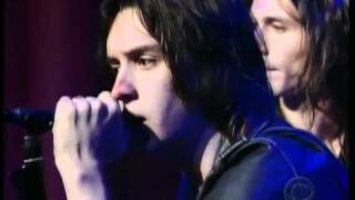 Heart in a cage (live) - The Strokes