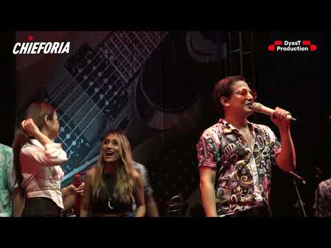 GEGER LIVE - " KAMU NGGA SENDIRIAN "   T I P E - X  feat LADY  RARA ,NAS4BAND