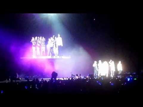 F(x) feat Super Junior (Eunhyuk, Shidong, Leeteuk + Siwon) - Oops in SMTOWN INA