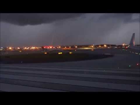 Scary American 737 Atlanta Takeoff in Thunderstorms!!! HD