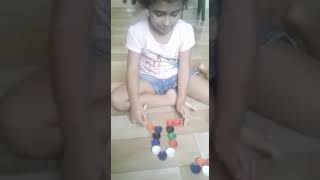 Realizando suas tarefinhas sempre com muita dedicação