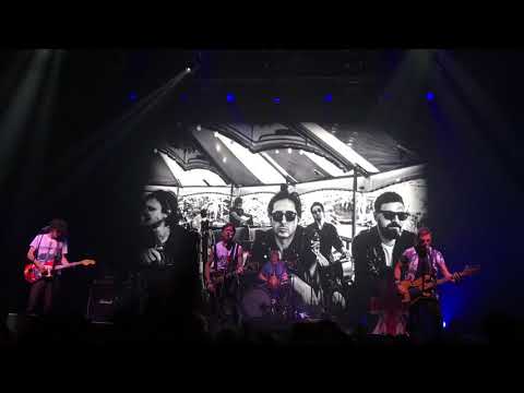 Carl Barât and The Jackals LIVE in Shanghai 18.07.2018 - What A Waster (The Libertines cover)
