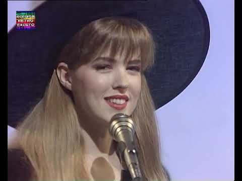 ALEX Y CHRISTINA Chas y aparezco | Betty tiene un secreto | No me pidas amor | Mil cambios de color