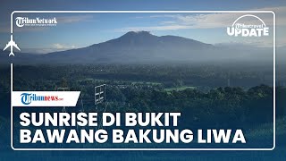 Bukit Bawang Bakung di Lampung Barat Suguhkan Keindahan Kabut dan Sunrise Menawan