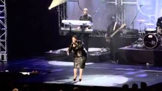 Tamela Mann @ 2013 Dove Awards (I Can Only Imagine)