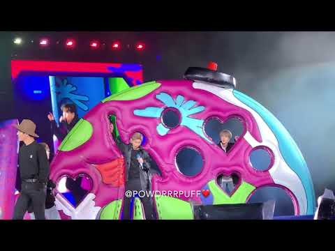 190512   Anpanman   BTS 방탄소년단   Speak Yourself Tour   Soldier Field D2 IN THE RAIN   HD FANCAM