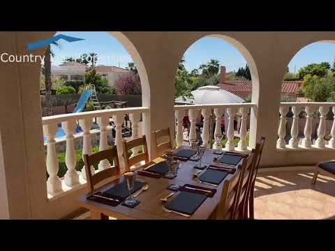 4 bedroom 2 bathroom villa in Catral with garage and pool