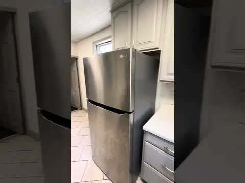 3 Bed/1 Bath Home in Beechview with Bonus Room-Convenient to Downtown! Available October! property video