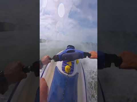 2 stroke or 4 stroke? Comment below 👇 #jetski #lakelife #seadoo #fyp #viral #deez #deezexperience