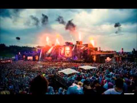 Tujamo & Plastik Funk Vs Dimitri Vegas & Like Mike Vs Da Hool - Who At Nova Parade