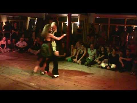 Tuba Tango : Horacio Godoy et Magdalena Gutierrez
