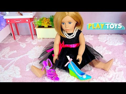 Play American Girl Doll Shoe Accessories Decoration with Doll Wardrobe in Doll room by Play Toys!