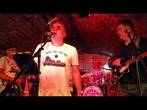 The Starclubbers - I Saw Her Standing There