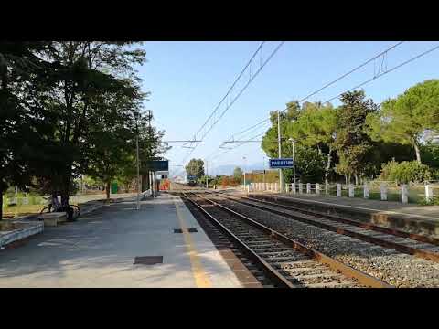 Arrivo treno REG3457 alla fermata di Paestum