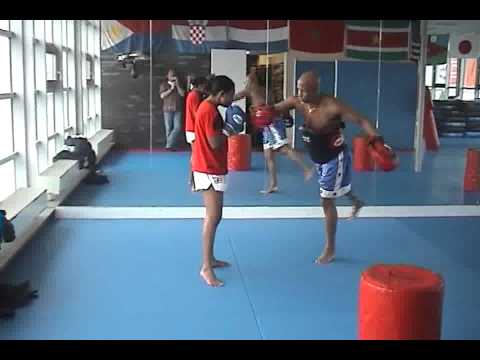 Ilonka Elmont with Lucien Carbin on Pads training part 1