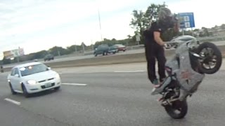 Motorcycle VS Cops Biker Rides Wheelie EPIC ESCAPE Running From The Cops POLICE CHASE Street Bike