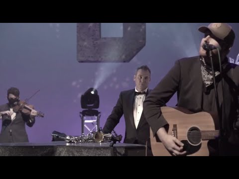 Komodo Feat. Michael Shynes 'I Just Died' // Live at the Paramount (HollyBall 2020)