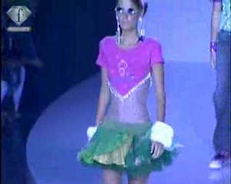 fashiontv | FTV.com - ZAPPING FW 2005/2006