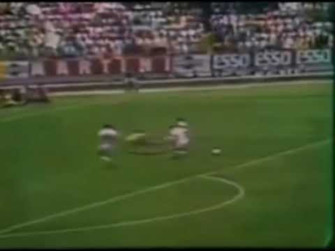 Bobby Moore Tackle vs Brazil (World Cup 1970)