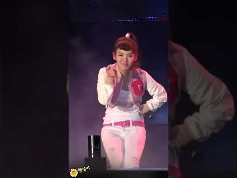 【Hyoyeon】100206 SNSD - 少女時代 (Girls_ Generation) Gee @ Oak Valley Winter Festival