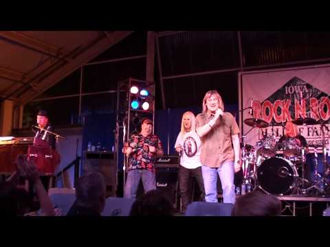 Head East Reunion - Get up and enjoy yourself (John Schlitt)