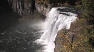preview picture of video 'Upper and Lower Mesa Falls, Eastern Idaho'