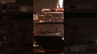 QUEEN ANNE - Sail away des Luxus Liners an der Hamburger Hafencity vorbei l Shipspotting Hamburg