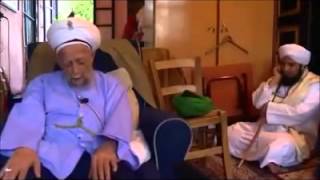 القبوري الجفري وكبيره الذي علمه الشرك