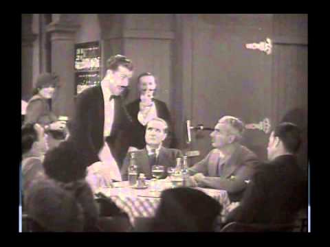 Dick Powell sings The Daring Young Man on the Flying Trapeze