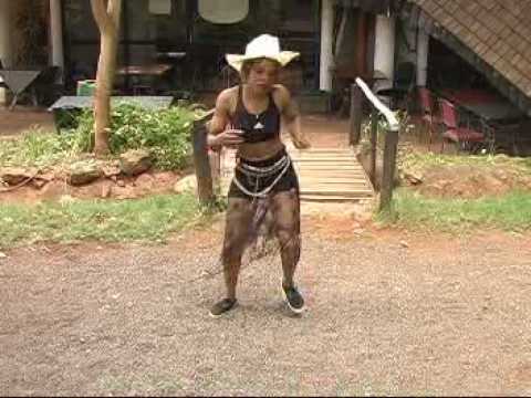 J B Maina - Ni maundu maigana