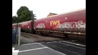 preview picture of video '60054 Passes Long Eaton Town's North Erewash Level Crossing on 04/09/13'