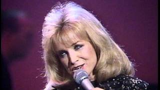 Barbara Mandrell&#39;s &quot;Acoustic Attitude&quot;  # 8