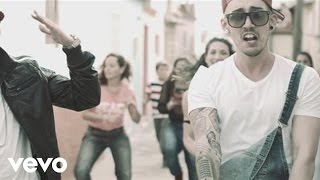 Estilo Libre - Hace Calor (Official Video) ft. CHK