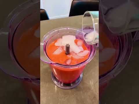 Easy Popsicle Recipe for your Dogs | Summer Snacks