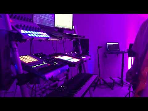 How To Play Crockett's Theme By Jan Hammer from Miami Vice TV show. Piano Keyboard and Guitar.