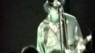 THE KING KHAN & BBQ SHOW "Treat Me Like A Dog" 1-21-05