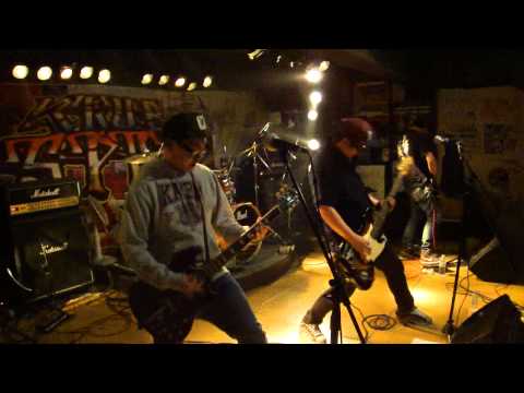 20131214 Bettyass - Dead Punk Rockers Society