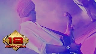 Download lagu Dewa 19 - Kosong (Live Konser Surabaya 6 November 2005) mp3 Download lagu Dewa 19 - Kosong (Live Konser Surabaya 6 November 2005) mp3