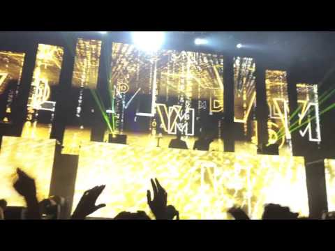 Dimitri Vegas & Like Mike @ DOOMS NIGHT 2015