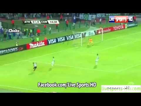 Ronaldinho Amazing Skills vs Atletico Nacional