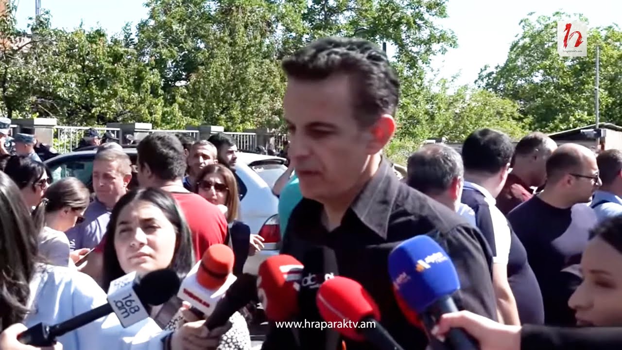 Շուտով կպահանջեն խաչերը հանել եկեղեցուց Արթուր Խաչիկյան