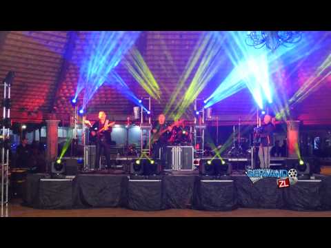 Los Nuevos Rebeldes - Los Relatos De Un Guacho, Al Mirarte Llorar (En Vivo Fiesta SERVANDOZL 2016)