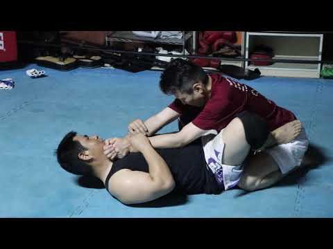 【寝技・寝業】格闘技🥋
柔拳戦術in山口県宇部市
寝技を極めろ‼️YouTube-POINT,008