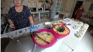 Eating In A Chechen Cafe - YouTube