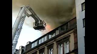 preview picture of video 'Dachstuhlbrand in der Saarlouiser Innenstadt'