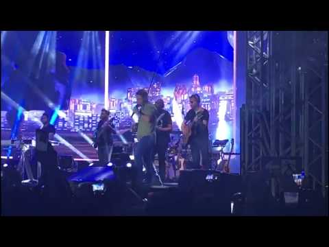 Eduardo Costa se apresenta em shopping de Betim - www.fervecao.com