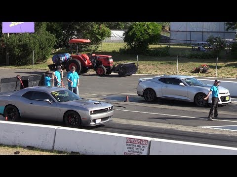 2018 Hellcat vs 2018 ZL1 Camaro - drag race