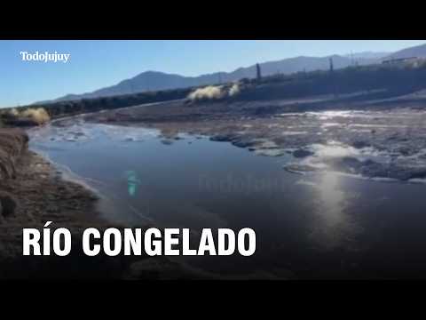 Rio de Abra Pampa congelado por las bajas temperaturas